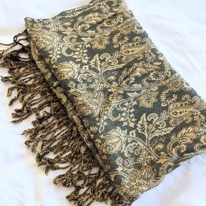 Gorgeous jacquard scarf/shawl/wrap